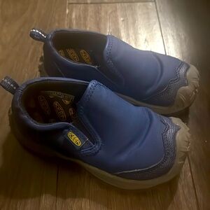Keen slip ons